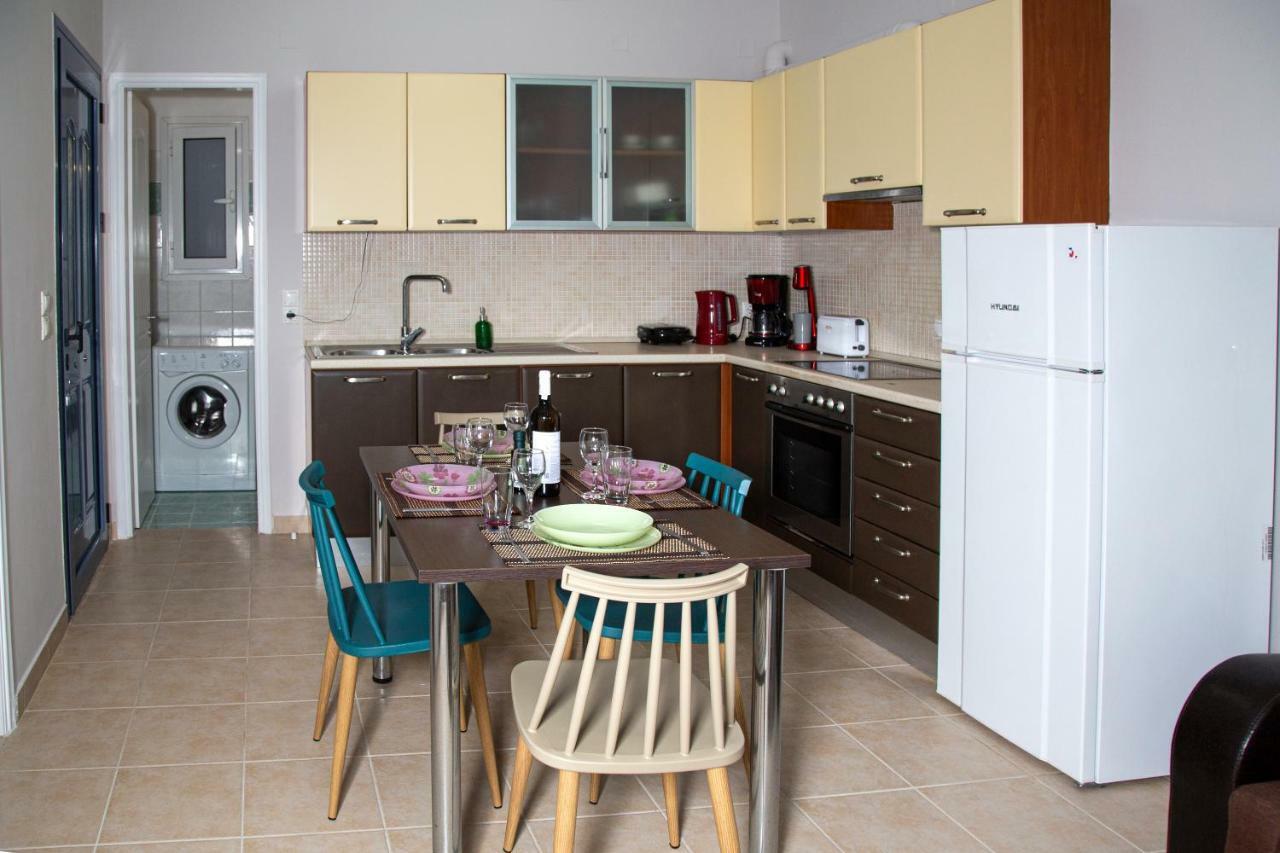 Antigone Apartments Argostoli Экстерьер фото